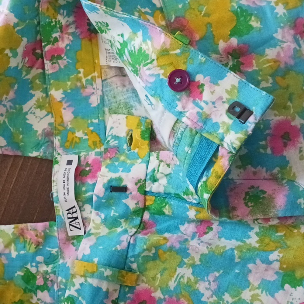 Zara Floral Pants - Picture 10 of 13